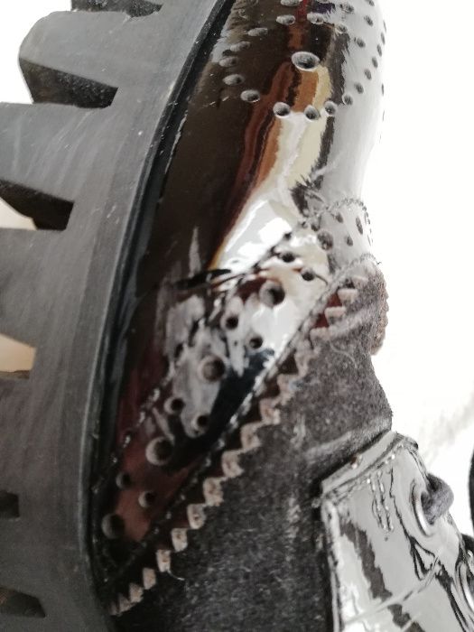 2 чифта кецове и обувки