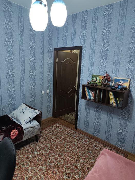 Продаётся 4 комнатная кв Французская постройка (м/в 40-пабеда кв-1 )