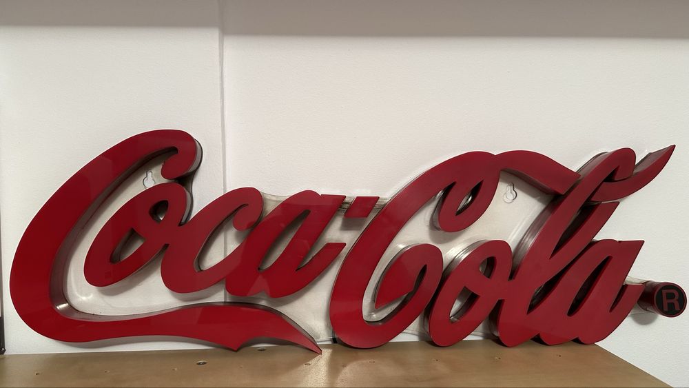 Reclama luminoasa Coca Cola