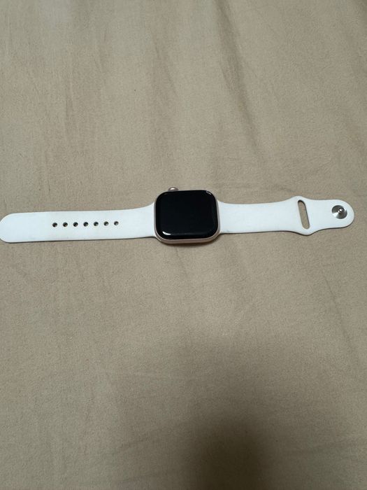 Смарт часовник Apple Watch 11