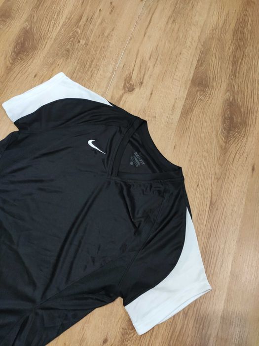 Tricou dama Nike marimea M