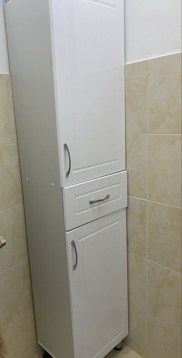 Шкаф пенал сатылады.