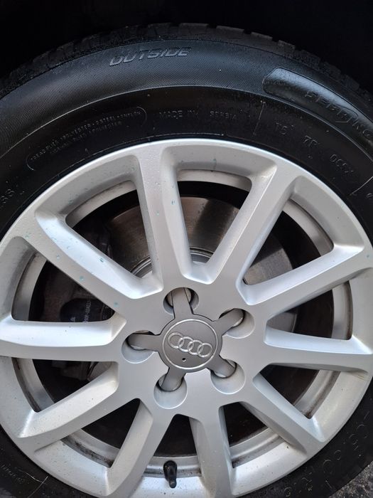 Vând Audi A4 b8 2.0 tdi manuală 311221 km reali an 2012 .Preț 7000 euro