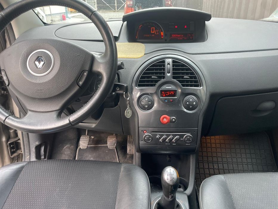 Vand Renault Modus benzină