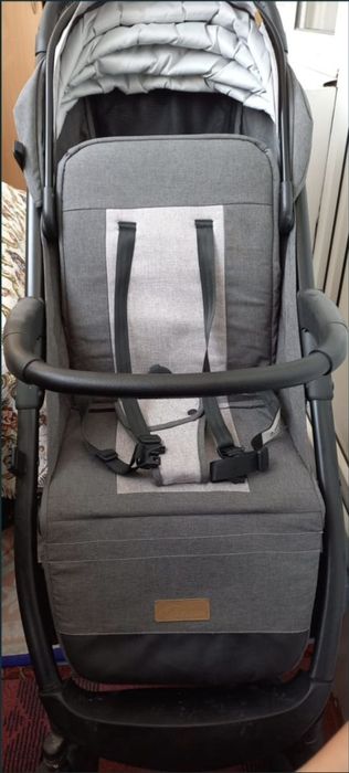 Коляска прогулочная