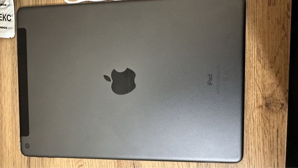 Продам Ipad 8 поколения