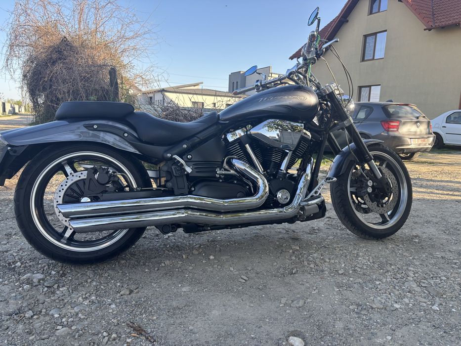 Yamaha Power Cruiser Warrior 1700   Full Custom