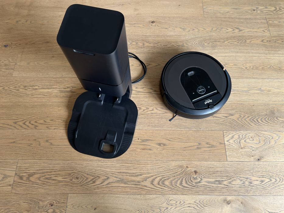 iRobot Roomba i7 Plus прахосмукачка робот
