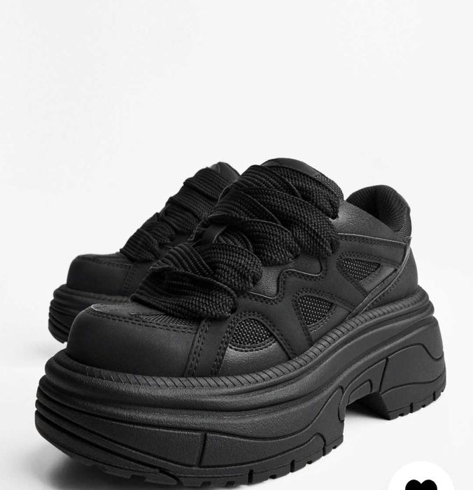 Маратонки Bershka на дебела подметка