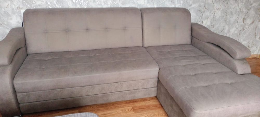 Продам диван б/у.