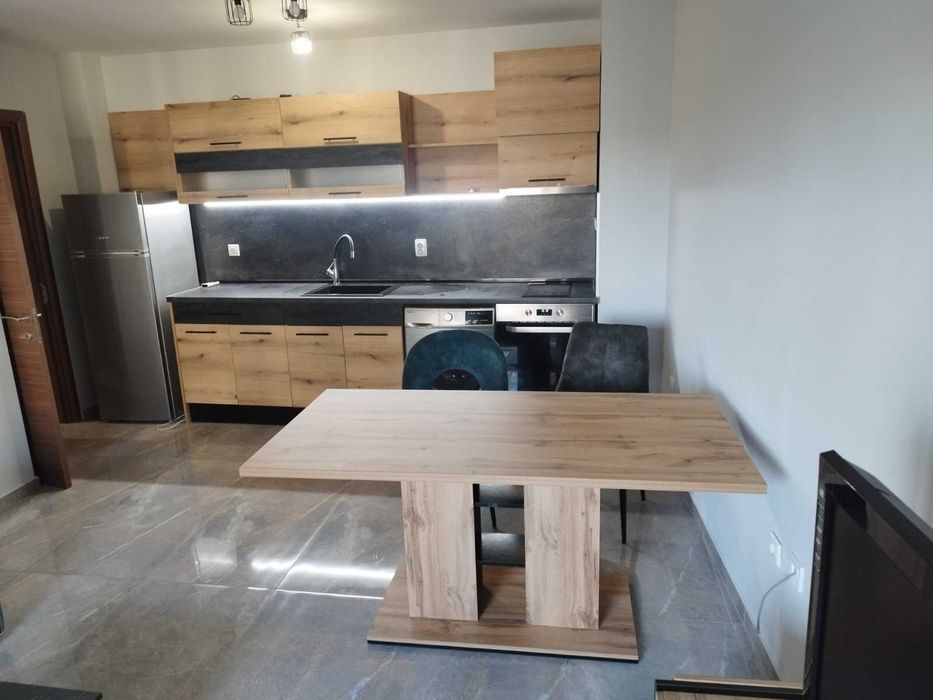 Дава се под наем Тристаен апартамент в Пловдив, Център - 80 кв.м за 510 € - Снимка #7