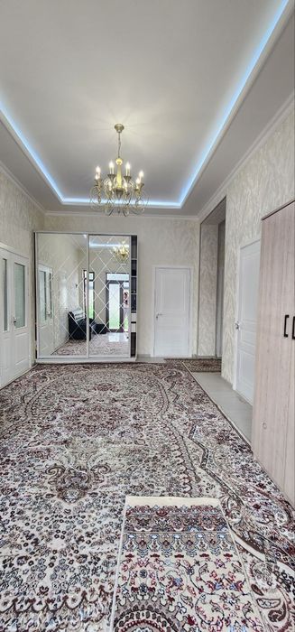 Гулистон 3соток 4комнатная новая евроремонт 100м от дороги