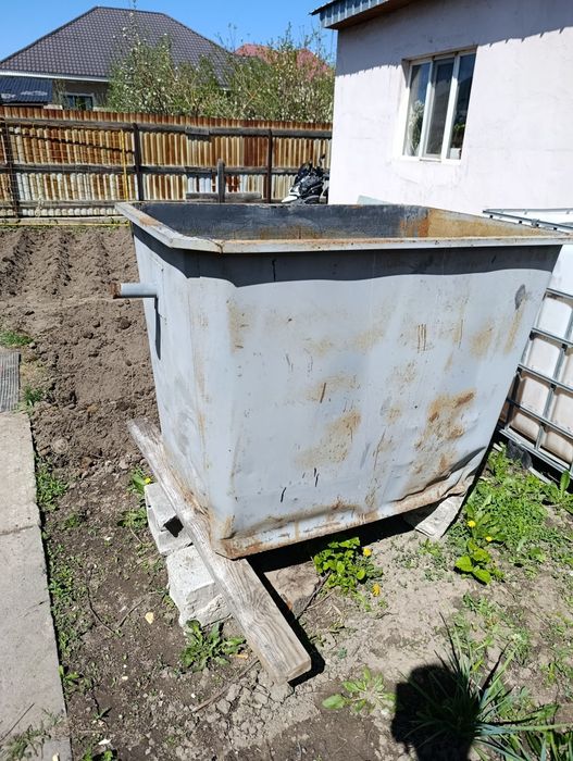 Продам Мусорный бак