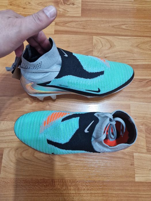 Ghete Nike  de fotbal Phanton 6