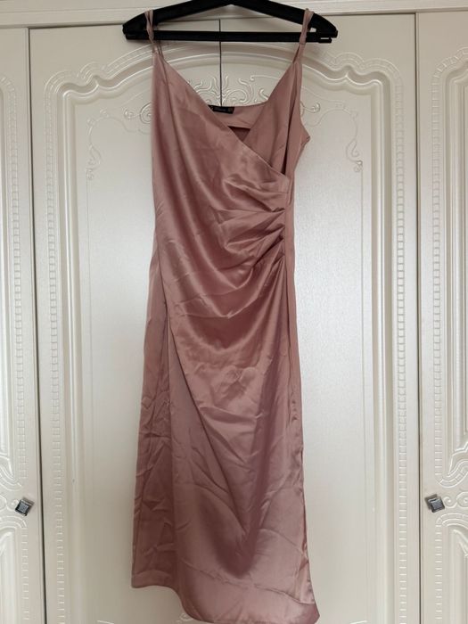 верхняя одежда и платья