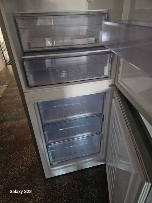 Frigider Beko Defect