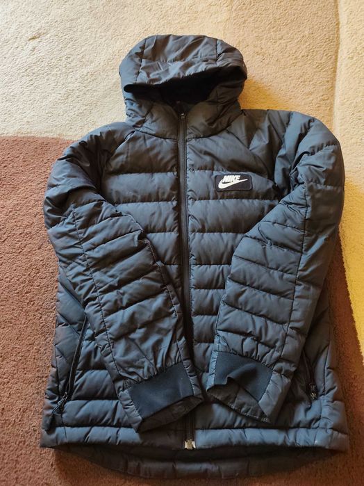 Преходно яке Nike