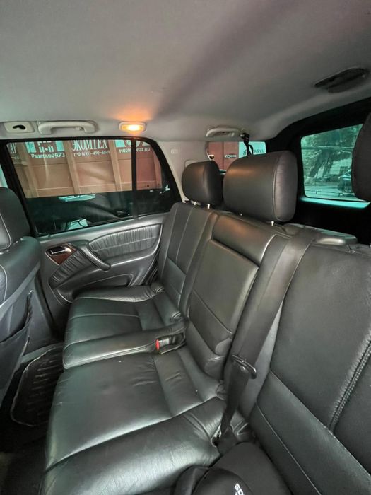 Мерседес  ML 350 в отличном состоянии.