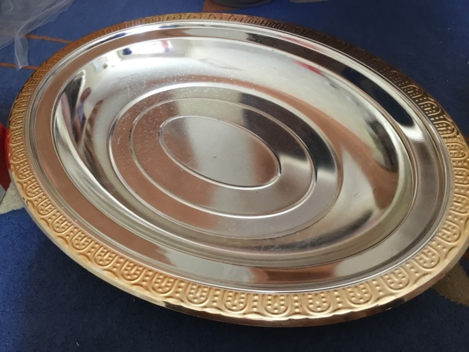 Продается большое блюдо .