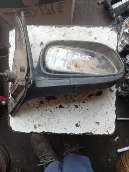 Зеркало Тоета Старлет правое