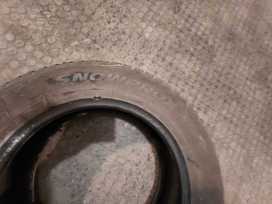 Гуми 215/60/16 Toyo Snowprox