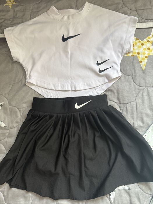 Продам вещи для девочки 4-6 лет,по 1000 тенге