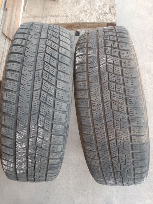продам шины зимние два штуки