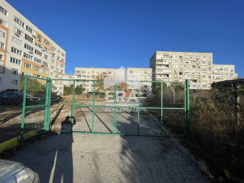 ЕКСКЛУЗИВНО! ЕРА Дръстър предлага за продажба поземлен имот до бензино