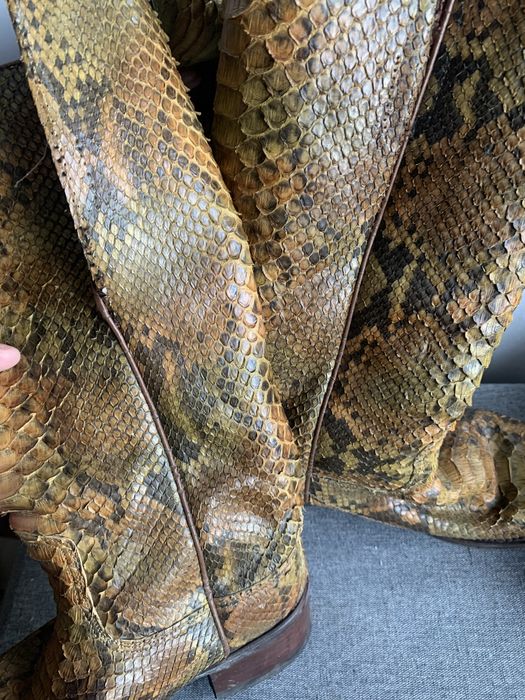 Cizme piele de sarpe python 275 lei