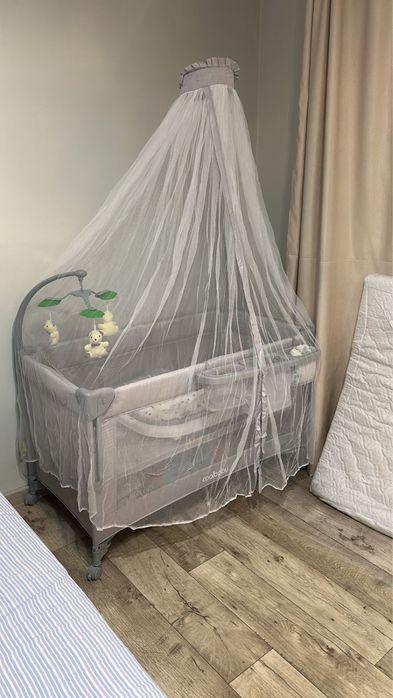 Манеж для новорожденного