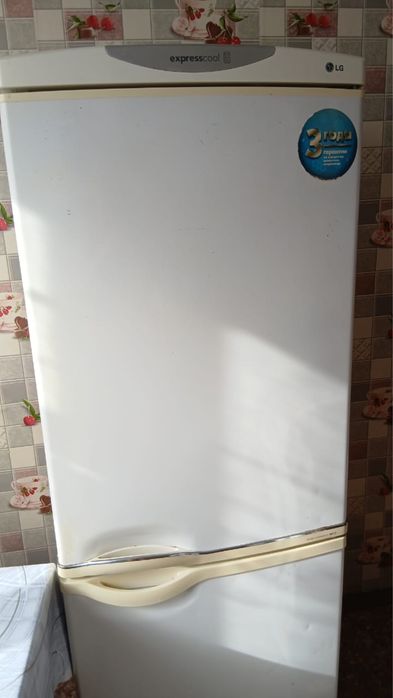 Продам холодильник