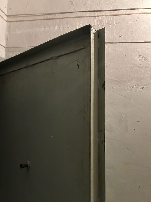 Продам входную дверь 80