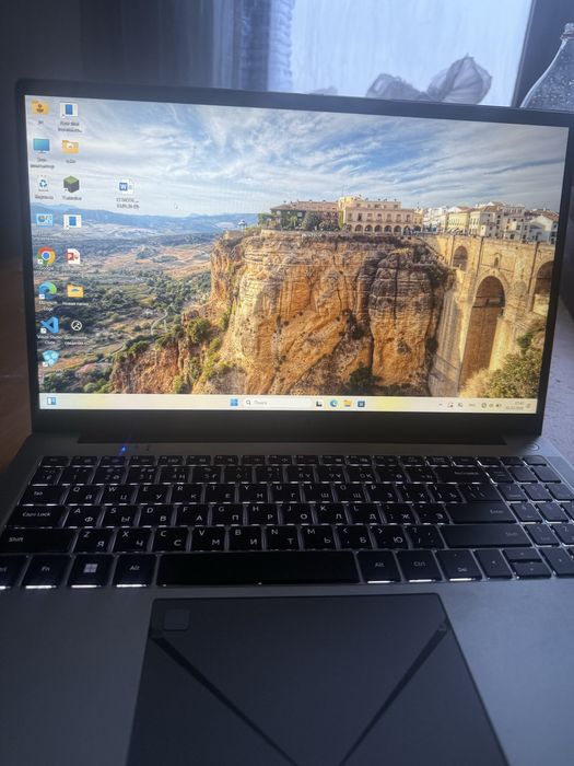 Продаю Ноутбук ISMU