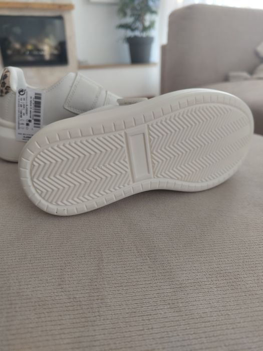 Бели сникърси Next