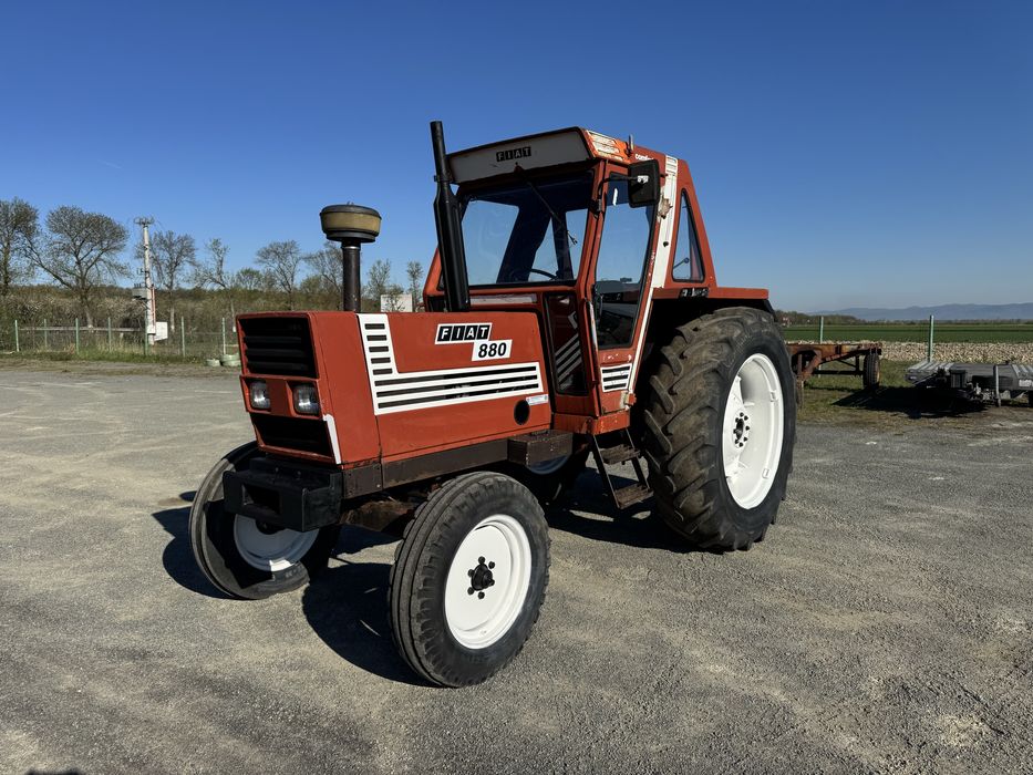 Tractor fiat 880 vopsea originala stare impecabila