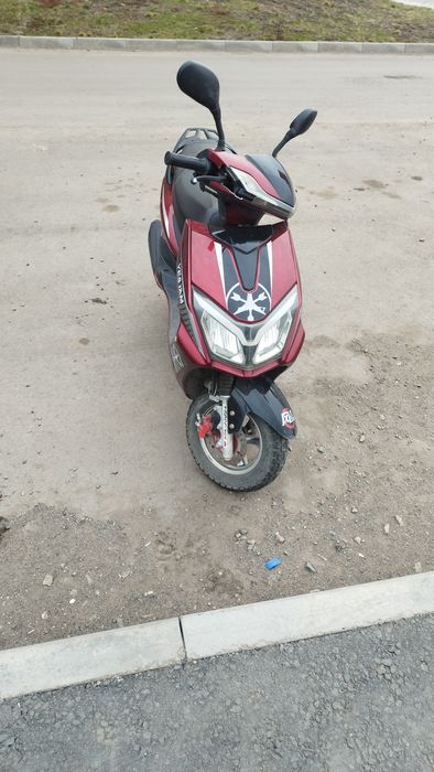 Продам скутер на полном ходу