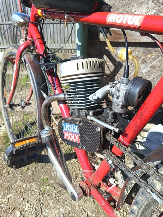 Vând bicicleta cu motor 80cc