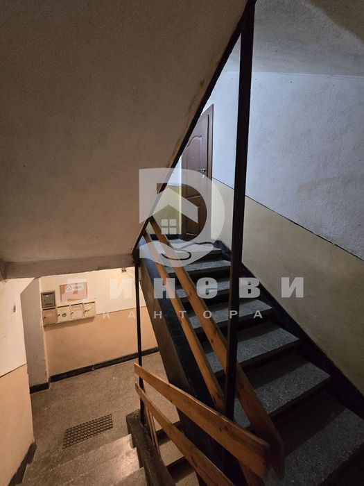 Продава тристаен до 9то ОУ