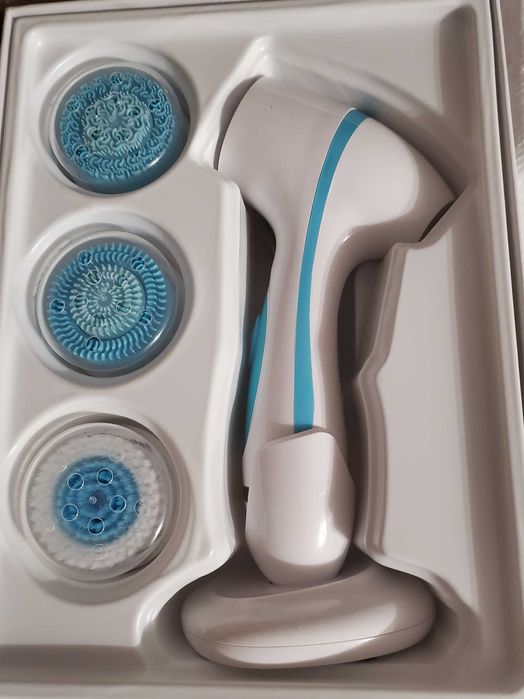 Четка за лице и тяло