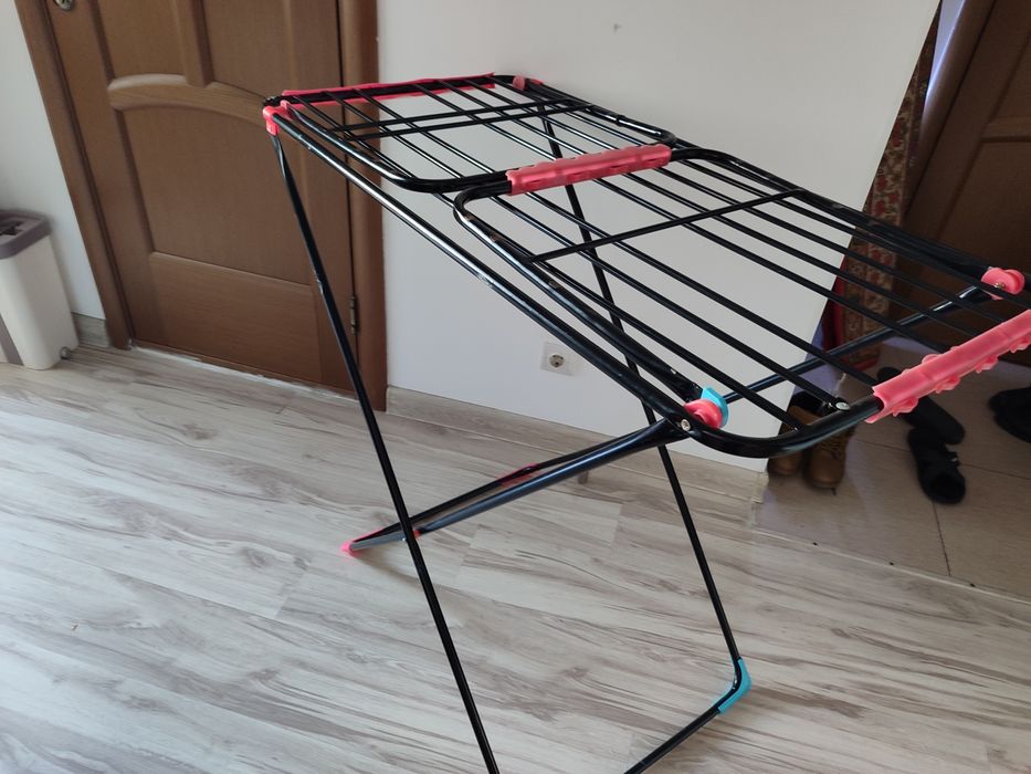 Сушилка для белья, черная