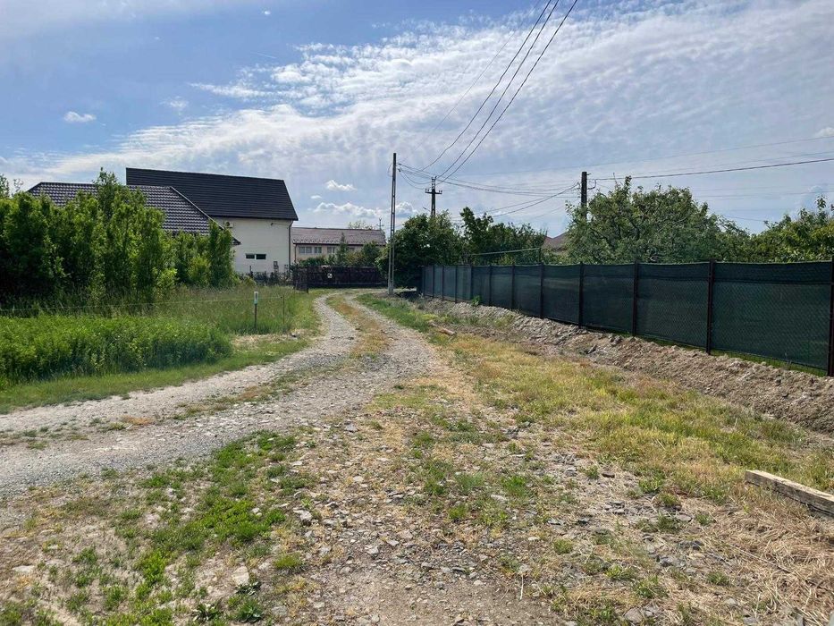 3463 mp teren intravilan Seini de vanzare, toate utilitățile, construibil, plat