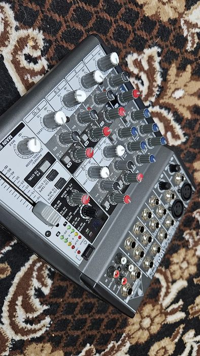 Микшерный пульт behringer 1002fx