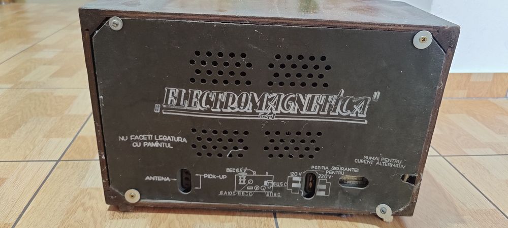 Radio vechi Electromagnetica 541