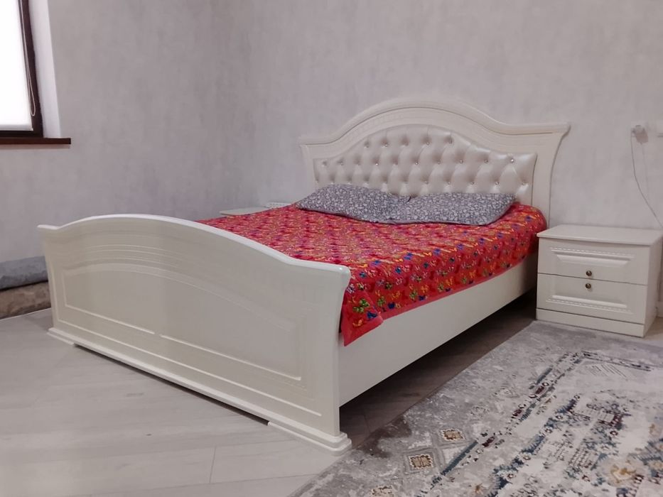 Продается спальный гарнитур