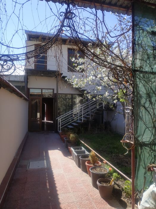 Квартира сотилади