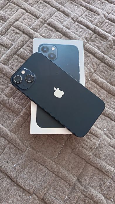 Продам iPhone 13