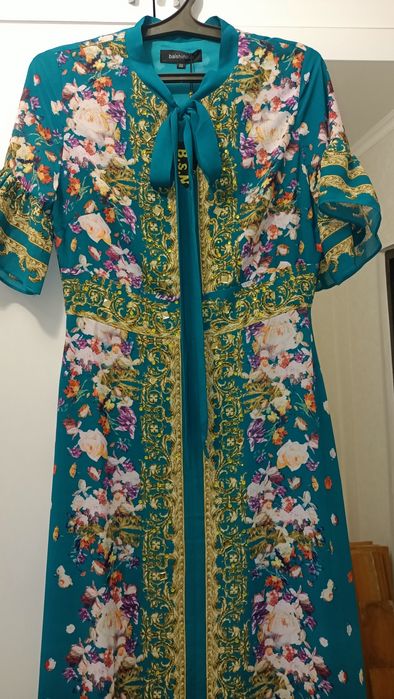 Продам платье размер 42-44