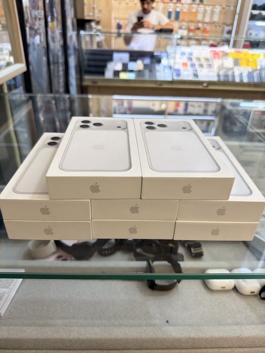 Iphone 17 pro max 256 1 sim silver