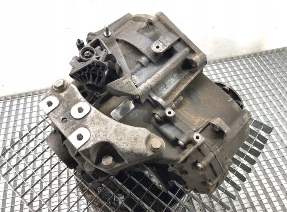 Cutie de viteze VW Touran 2.0 TDI cod cutie KNS