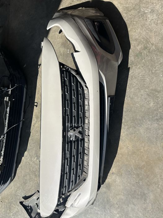 Части предна броня Peugeot Rifter